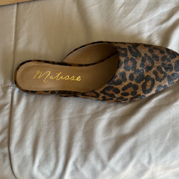 Matisse Cowhide Slide - Picture 3 of 5